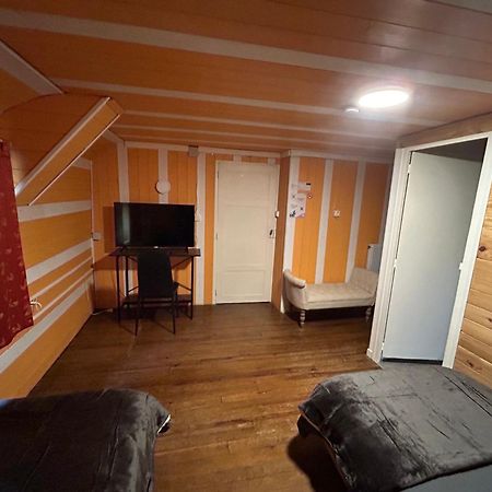 La Cheminee - Chambres D'Hotes Avec Bar-Restaurant Tardets-Sorholus Exteriér fotografie